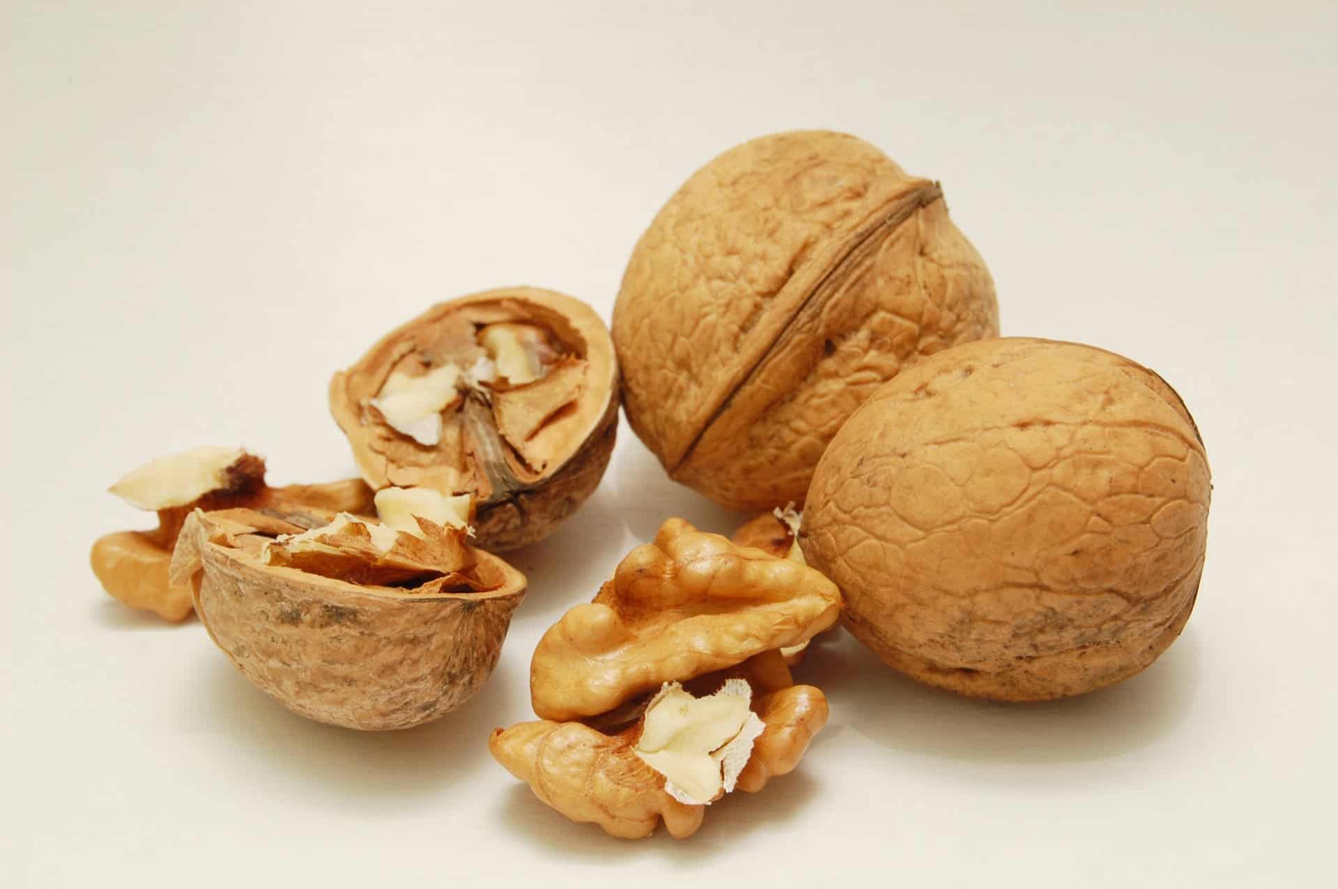 Les bienfaits des noix et amandes pour la santé